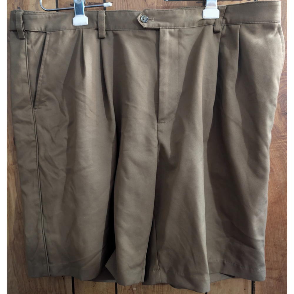 IZOD Golf Shorts Size 42 Classic Pleated Front Brown Polyester Dressy Pockets‎